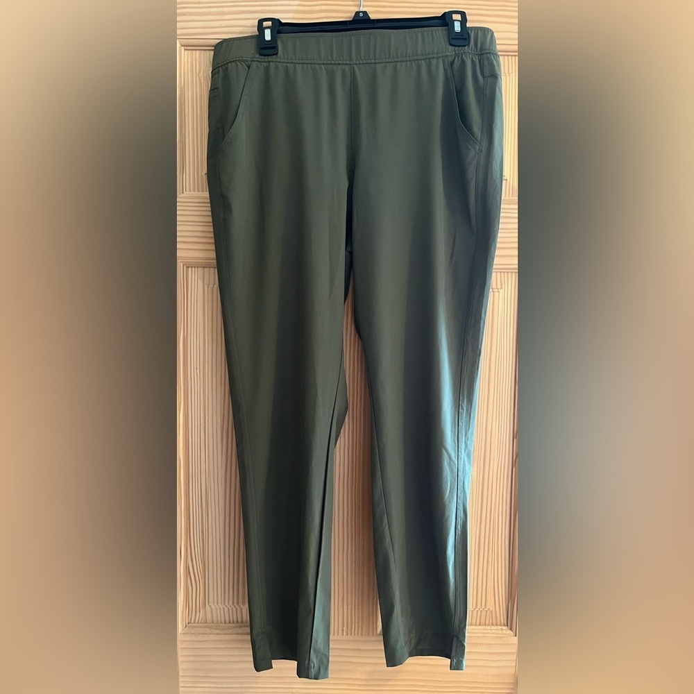 Women’s Eddie Bauer Olive Green Slacks Size Medium